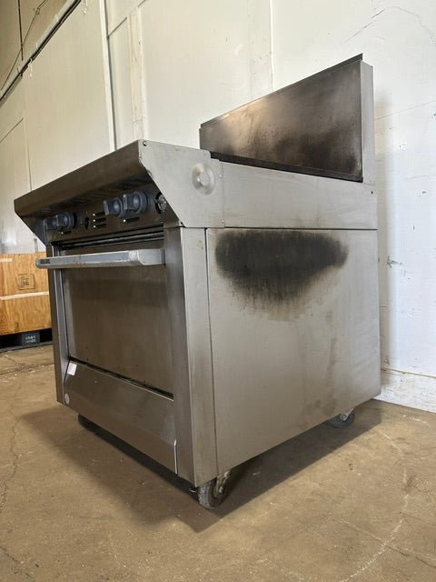 "GARLAND M44R" H.D NATURAL GAS COMMERCIAL 4 BURNERS STOVE WITH OVEN - Second Life-Equipment-collection_name