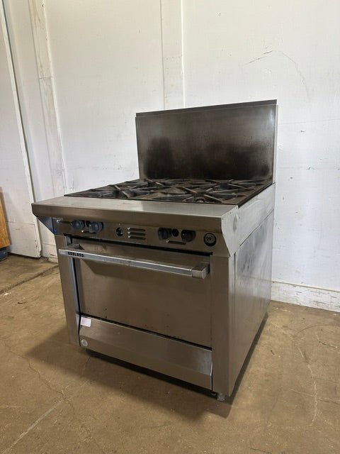 "GARLAND M44R" H.D NATURAL GAS COMMERCIAL 4 BURNERS STOVE WITH OVEN - Second Life-Equipment-collection_name