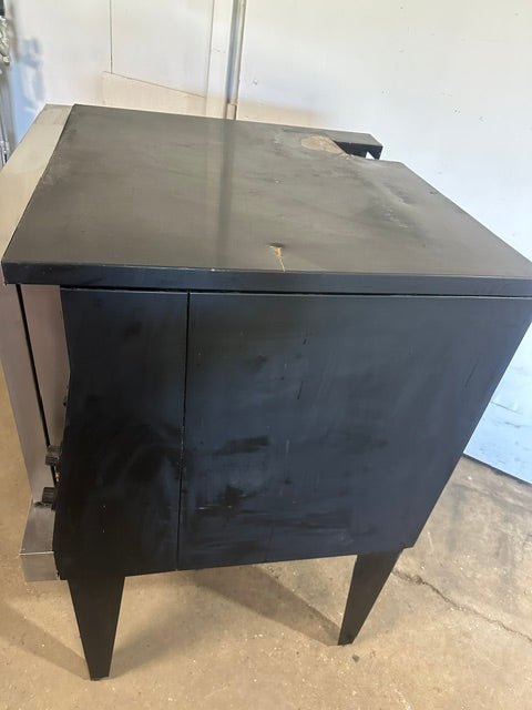 "GARLAND"H.D COMMERCIAL NATURAL GAS CONVECTION OVEN WITH RACKS - Second Life-Equipment-collection_name