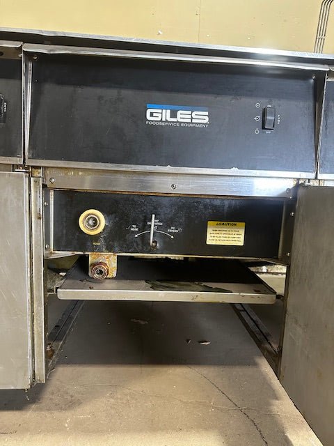 GILES 3 BANK ELECTRIC FRYERS/ DUMPSTER AND PASTA COOKER WITH AUTO LIFT 4 BASKETS - Bargains R Ours - #collection_name#