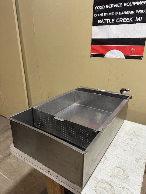 GILES OIL FILTER BIN STAINLESS STEEL FOR FRYER ON CASTERS MODEL EOF24 - Bargains R Ours - #collection_name#