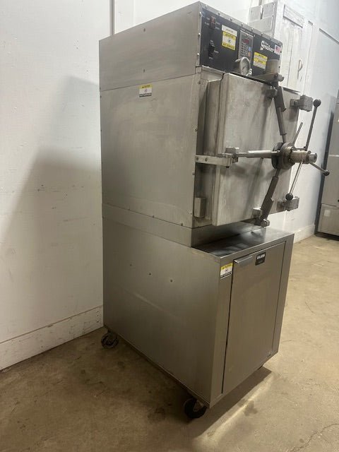 "GILES SMOKER"H.D COMMERCIAL SOMKER/PRESSURE COOKER ON CASTERS 208/240V 1PH - Second Life - Equipment - collection_name