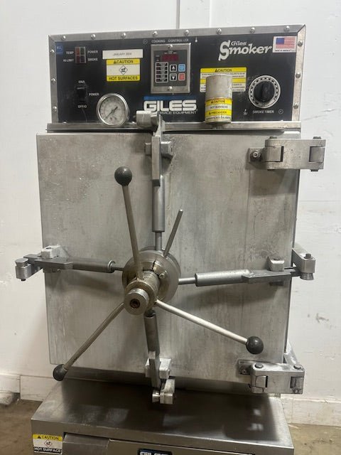 "GILES SMOKER"H.D COMMERCIAL SOMKER/PRESSURE COOKER ON CASTERS 208/240V 1PH - Second Life - Equipment - collection_name