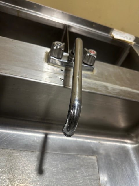 GLAS TENDER BAR SINK AND TEA BAY 15"H X 40"W X 38.5"D - Bargains R Ours - #collection_name#