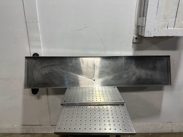 "GLAS TENDER" COMMERCIAL STAINLESS STEEL 70 1/8"W DRAIN BOARD - Second Life - Equipment - collection_name
