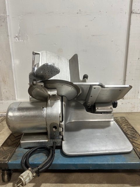 "GLOBE GRAVITY FEED 610" H.D COMMERCIAL COUNTERTOP 11" BLADE MEAT SLICER - Second Life - Equipment - collection_name