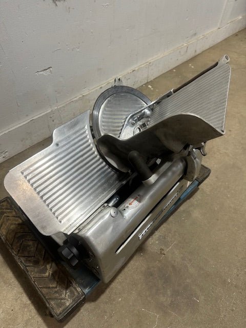 "GLOBE GRAVITY FEED 610" H.D COMMERCIAL COUNTERTOP 11" BLADE MEAT SLICER - Second Life - Equipment - collection_name