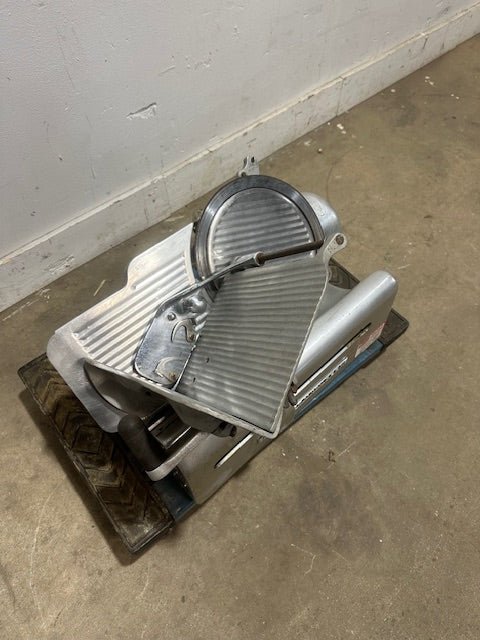 "GLOBE GRAVITY FEED 610" H.D COMMERCIAL COUNTERTOP 11" BLADE MEAT SLICER - Second Life - Equipment - collection_name