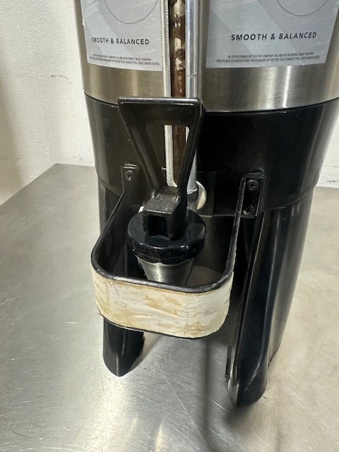 "GRIND MASTER VS - 1.5S" 1.5 gallons Portable Insulated Coffee/Beverage Dispenser - Second Life - Equipment - collection_name