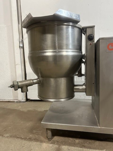 "GROEN DEE/4 - 20" ELECTRIC 20 gallons MANUAL TILT STEAM KETTLE ON STAND,208V 3PH - Second Life - Equipment - collection_name