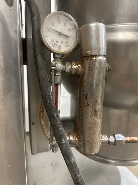 "GROEN DEE/4 - 20" ELECTRIC 20 gallons MANUAL TILT STEAM KETTLE ON STAND,208V 3PH - Second Life - Equipment - collection_name