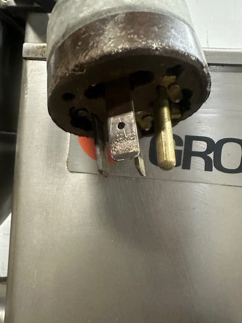 "GROEN DEE/4 - 20" ELECTRIC 20 gallons MANUAL TILT STEAM KETTLE ON STAND,208V 3PH - Second Life - Equipment - collection_name