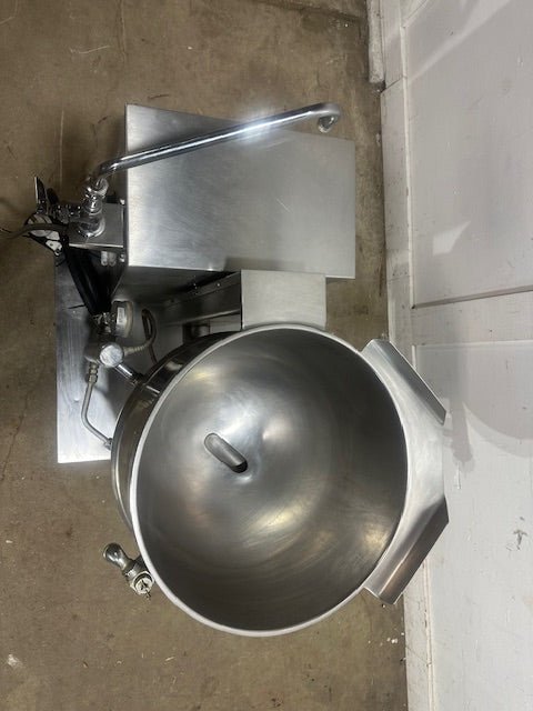 "GROEN DEE/4 - 20"&nbsp; ELECTRIC 20 gallons MANUAL TILT STEAM KETTLE ON STAND,208V 3PH - Second Life - Equipment - collection_name