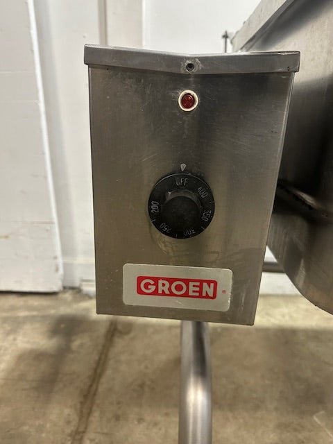"GROEN FPC - 4" ELECTRIC 3 PHASE 40 GAL MANUAL TILTING SKILLET BRAISING PAN, 208V - Second Life - Equipment - collection_name