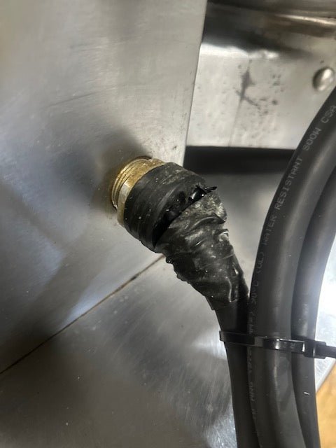 "GROEN TBD/4 - 40" ELECTRIC JACKETED ALL IN ONE 40 QUART STEAM KETTLE MANUAL TILT - Second Life - Equipment - collection_name