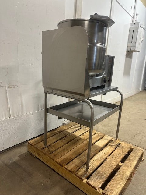 "GROEN TBD/4 - 40" ELECTRIC JACKETED ALL IN ONE 40 QUART STEAM KETTLE MANUAL TILT - Second Life - Equipment - collection_name