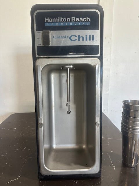 HAMILTON BEACH 94900 SERIES COMMERCIAL CTOP DRINK MIXING MACHINE W/ 7 METAL CUPS - Second Life - Equipment - collection_name