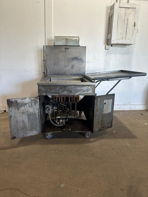 H.D COMMERCIAL 24"x24" LP DONUT FRYER ON CASTERS - Second Life-Equipment-collection_name
