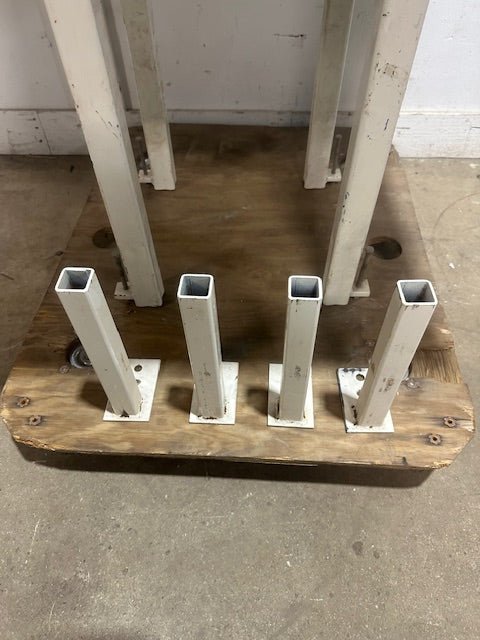 H.D COMMERCIAL 36"W x 36"D BALL CONVEYOR TABLE ON CASTERS - Second Life - Equipment - collection_name