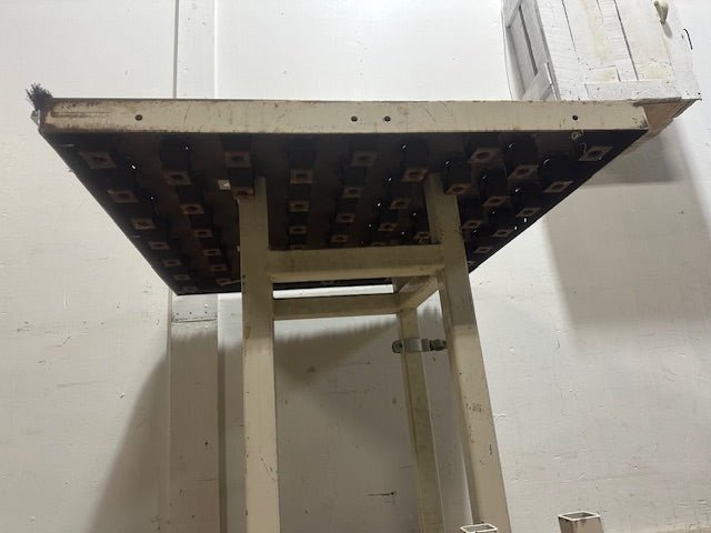 H.D COMMERCIAL 36"W x 36"D BALL CONVEYOR TABLE ON CASTERS - Second Life - Equipment - collection_name