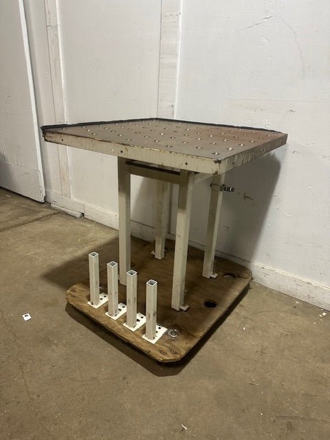 H.D COMMERCIAL 36"W x 36"D BALL CONVEYOR TABLE ON CASTERS - Second Life - Equipment - collection_name