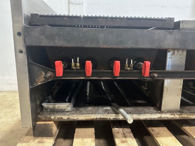 H.D COMMERCIAL 48"W 8 Burners Natural Gas Radiant Countertop Charbroiler Grill - Second Life - Equipment - collection_name