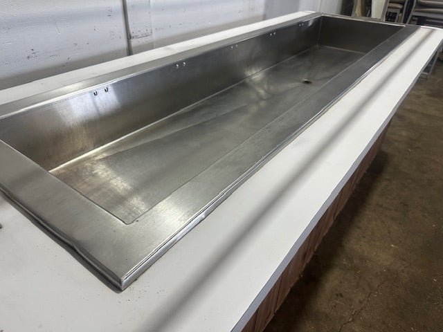 H.D COMMERCIAL 96 1/8"W ICE BATH COLD BUFFET TABLE WITH SNEEZE GUARD & CASTERS - Second Life - Equipment - collection_name