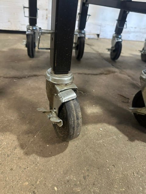 H.D COMMERCIAL EXPANDABLE STEEL SKATEWHEEL CONVEYOR 86"L (COMPRESS)-213"L EXPAND - Second Life-Equipment-collection_name