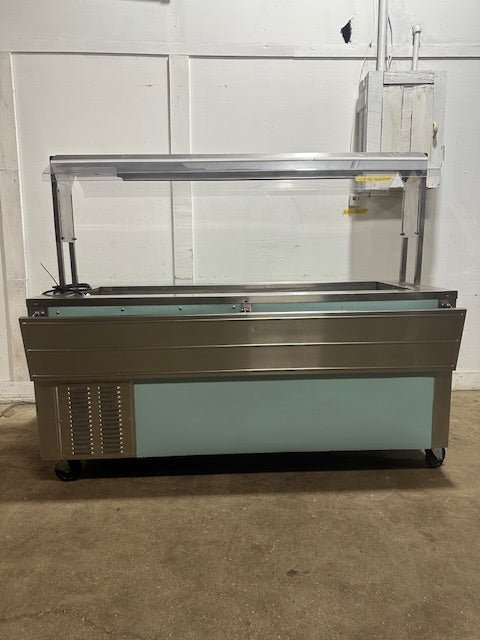 H.D COMMERCIAL S.S REFRIGERATED BUFFET TABLE W/SNEEZE GUARD ON CASTERS,120V 1PH - Second Life - Equipment - collection_name