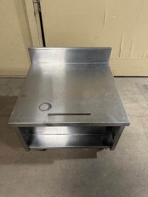 HEAVY DUTY COMMERCIAL STAINLESS STEEL EQUIPMENT STAND ON CASTERS - Bargains R Ours - #collection_name#