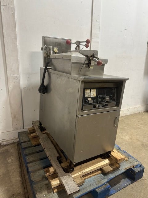 "HENNY PENNY 500"COMMERCIAL ELECTRIC PRESSURE FRYER WITH COMPUTRON 7000,208V 3PH - Second Life - Equipment - collection_name