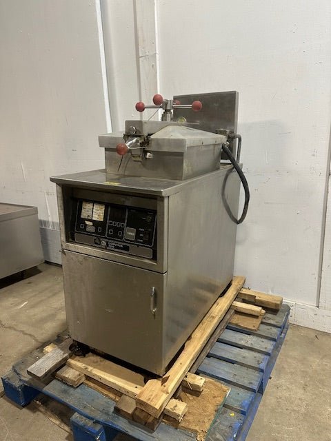 "HENNY PENNY 500"COMMERCIAL ELECTRIC PRESSURE FRYER WITH COMPUTRON 7000,208V 3PH - Second Life - Equipment - collection_name