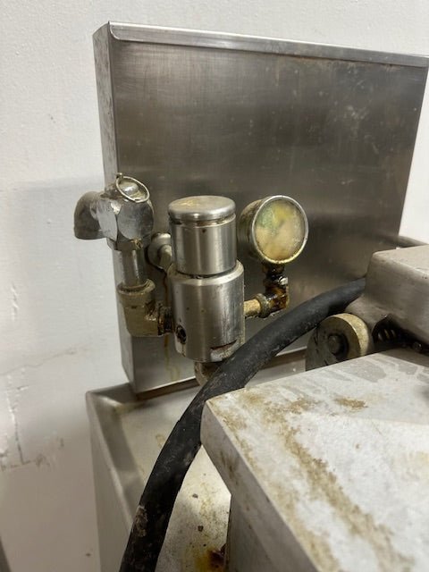 "HENNY PENNY 500"COMMERCIAL ELECTRIC PRESSURE FRYER WITH COMPUTRON 7000,208V 3PH - Second Life - Equipment - collection_name