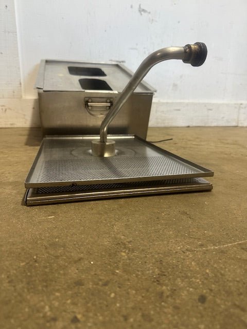 HENNY PENNY 600 RB 1000 COMPUTRON FILTER PAN ASSEMBLY/GREASE PAN FOR FRYER(OEM) - Second Life - Equipment - collection_name