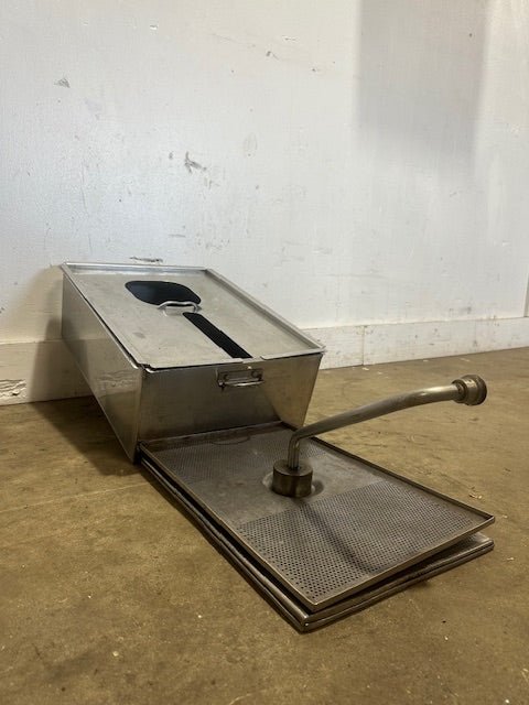 "HENNY PENNY 600 RB" FILTER PAN ASSEMBLY/GREASE TRAP PAN FOR COMMERCIAL FRYER - Second Life - Equipment - collection_name