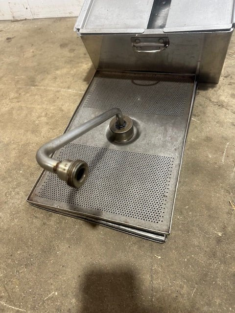"HENNY PENNY 600 RB" FILTER PAN ASSEMBLY/GREASE TRAP PAN FOR COMMERCIAL FRYER - Second Life - Equipment - collection_name