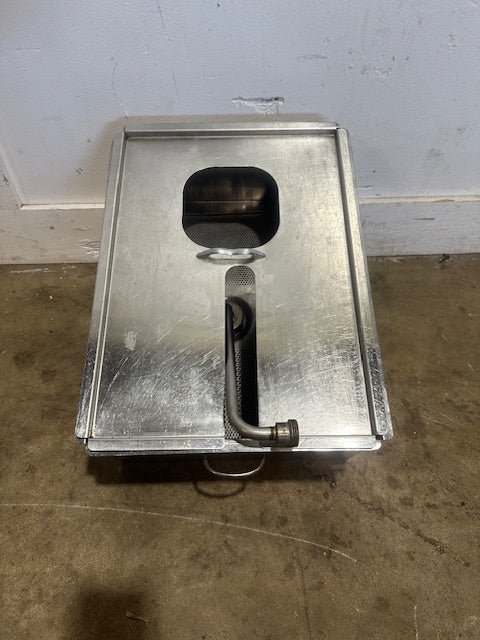 "HENNY PENNY 600 RB" FILTER PAN ASSEMBLY/GREASE TRAP PAN FOR COMMERCIAL FRYER - Second Life - Equipment - collection_name