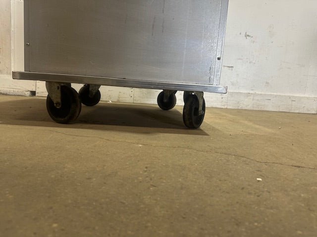 HENNY PENNY HC - 903 ELECTRIC 120v 1ph WARMING/HOLDING CABINET on CASTERS - Second Life - Equipment - collection_name
