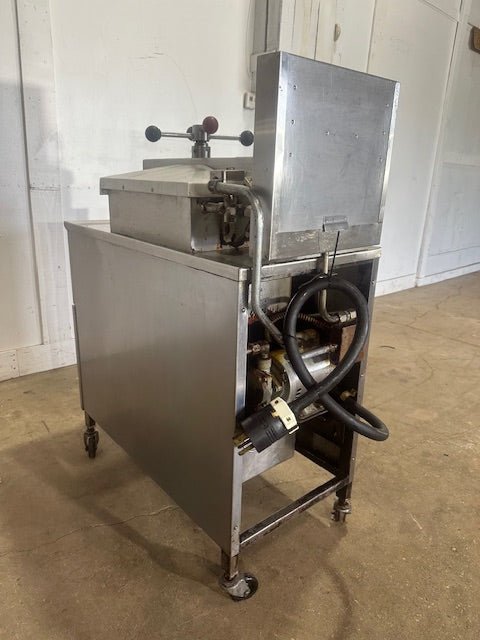 HENNY PENNY MODEL 500RB 208V 3PH ELECTRIC PRESSURE FRYER - Second Life - Equipment - collection_name