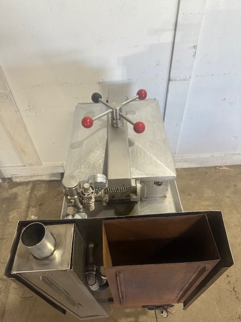 HENNY PENNY MODEL 600 NATURAL GAS PRESSURE FRYER - Second Life - Equipment - collection_name
