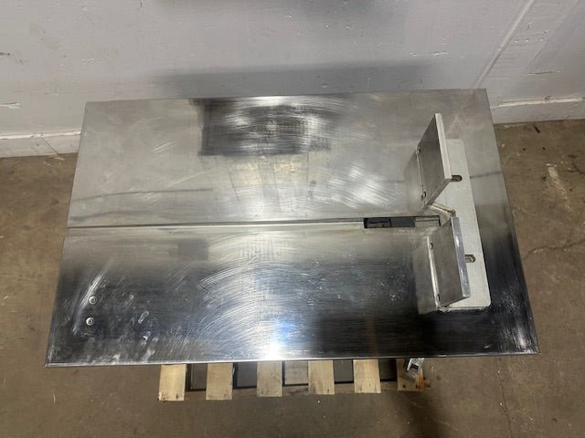 "HIGHLIGHT INDUSTRIES ST - 1100"TABLE TOP POLYPROPYLENE STRAPPING MACHINE 120V 1PH - Second Life - Equipment - collection_name