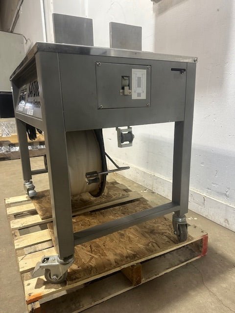 "HIGHLIGHT INDUSTRIES ST - 1100"TABLE TOP POLYPROPYLENE STRAPPING MACHINE 120V 1PH - Second Life - Equipment - collection_name