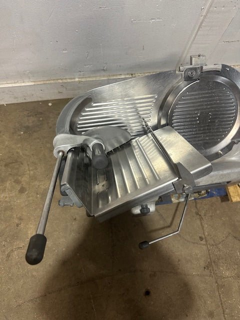 "HOBART 2912"H.D MANUAL COMMERCIAL COUNTERTOP 11 3/8" BLADE MEAT SLICER,120V 1PH - Second Life - Equipment - collection_name