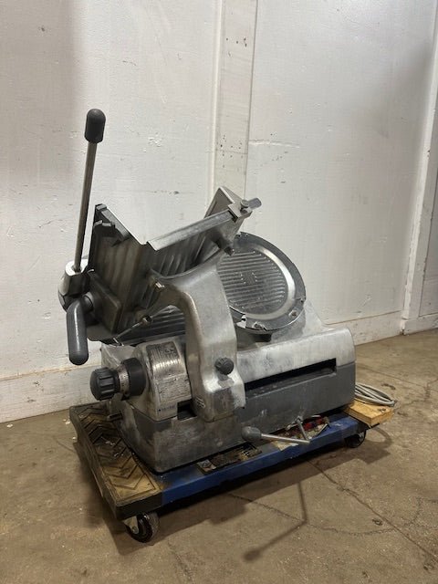 "HOBART 2912"H.D MANUAL COMMERCIAL COUNTERTOP 11 3/8" BLADE MEAT SLICER,120V 1PH - Second Life - Equipment - collection_name