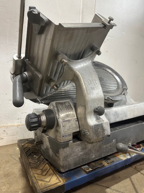 "HOBART 2912"H.D MANUAL COMMERCIAL COUNTERTOP 11 3/8" BLADE MEAT SLICER,120V 1PH - Second Life - Equipment - collection_name