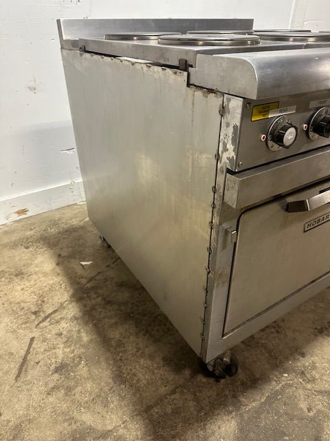"HOBART CR43" 6 BURNERS DUAL PHASE ELECTRIC STOVE/RANGE W/OVEN AND 2 DRIP TRAYS ON CASTERS - Second Life - Equipment - collection_name