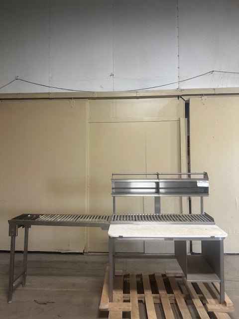 HOBART DELI STYLE CONVEYOR WRAP AN PREP TABLE STATION, TOP COMPARTMENTS WITH CUTTING BOARD - Bargains R Ours - #collection_name#