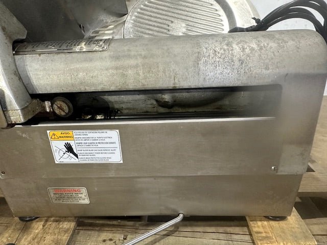 HOBART MODEL 1712 AUTOMATIC COMMERCIAL COUNTERTOP MEAT SLICER W/ SHARPENER - Second Life - Equipment - collection_name