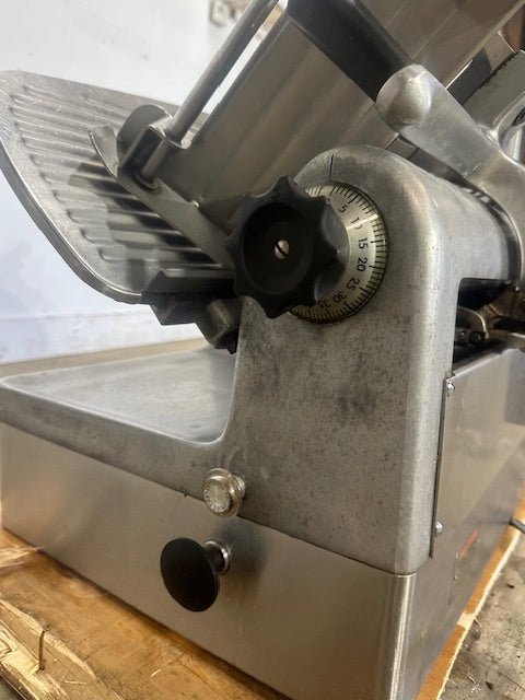 HOBART MODEL 1712 AUTOMATIC COMMERCIAL COUNTERTOP MEAT SLICER W/ SHARPENER - Second Life - Equipment - collection_name