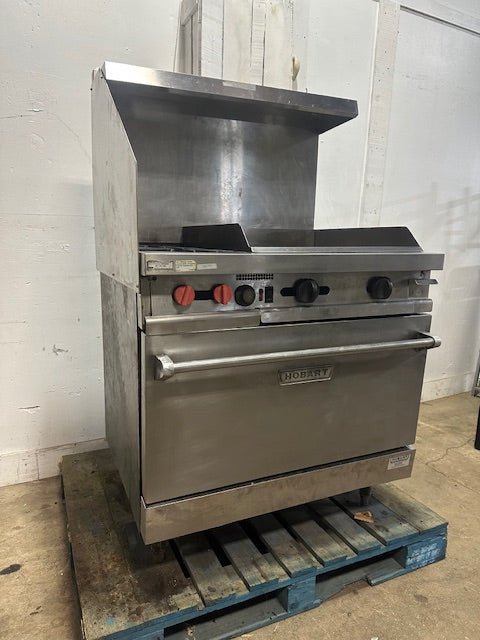 "HOBART" NATURAL GAS 2 BURNER RANGE WITH OVEN AND 24 INCH GRIDDLE - Second Life - Equipment - collection_name